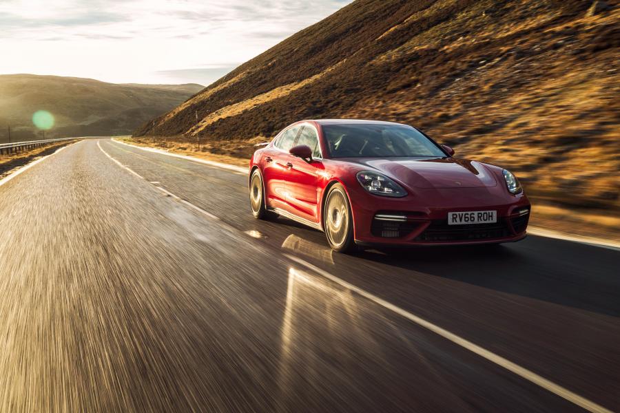 Porsche Panamera Turbo 2016 года  (UK) (фото 12 из 16)